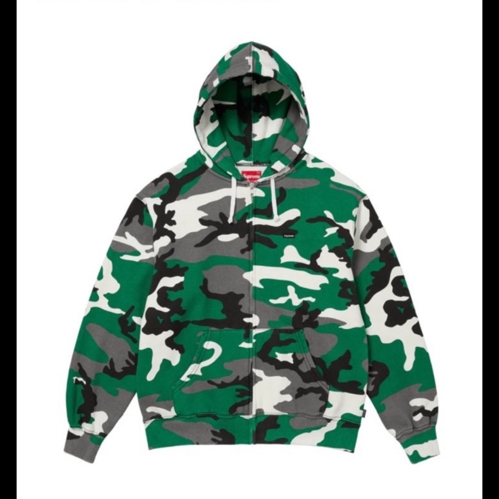 Supreme.
Always
Authentic.
Small box zip-up hoodie